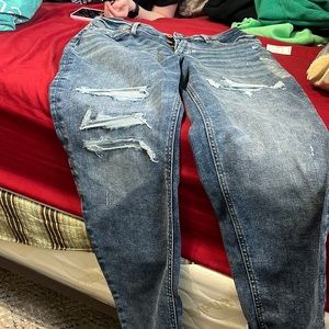 Maurice’s brand boyfriend high rise jean